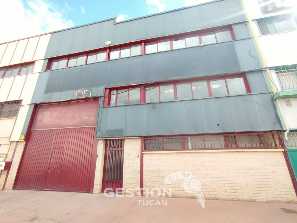 Nave industrial de 755 m² en Talavera