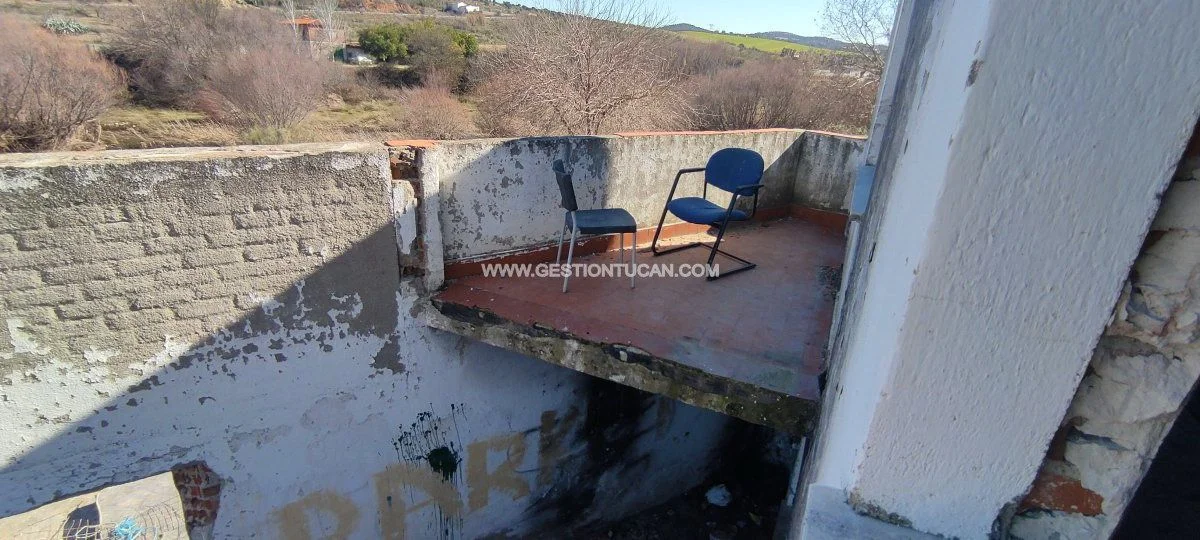 Solar urbano con proyecto de 125 m²