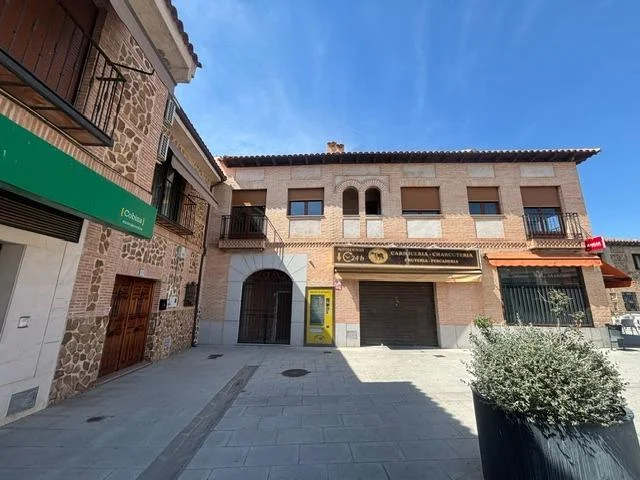 Edificio mixto con potencial de valor