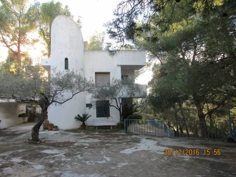 Chalet cerca de Tortosa con gran parcela