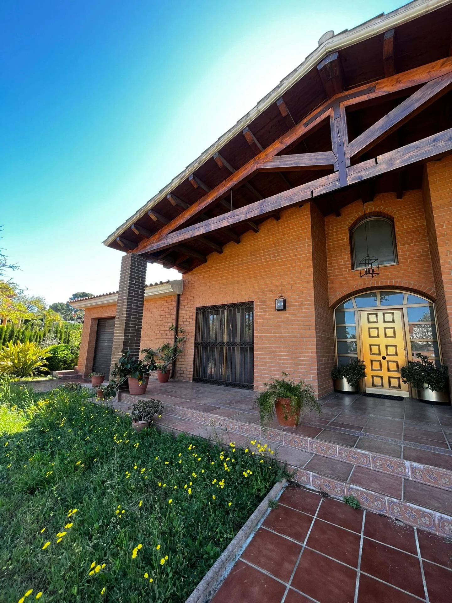 Chalet de una planta con parcela de 1.785 m²