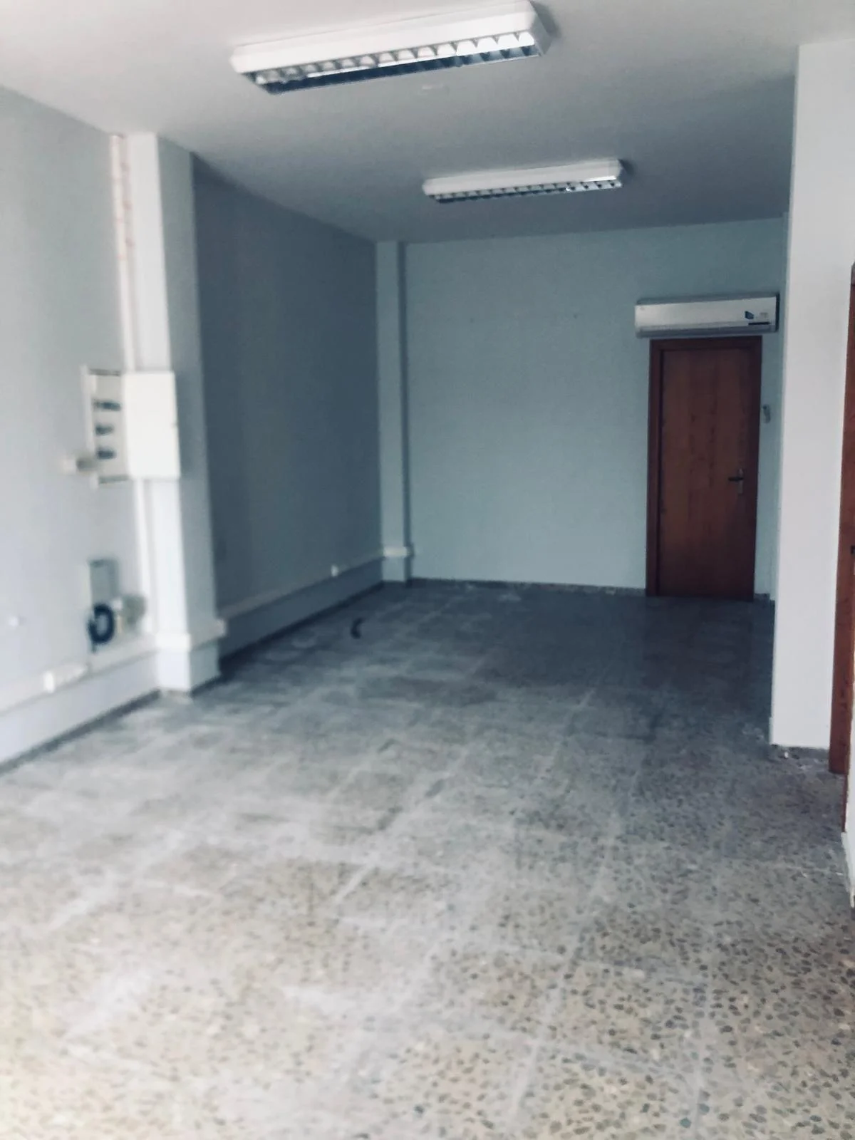 Central Deltebre commercial unit, 147 m²