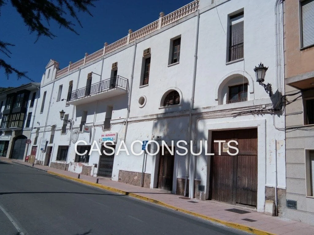 Edificio céntrico en Vilafamés de 1.217 m²