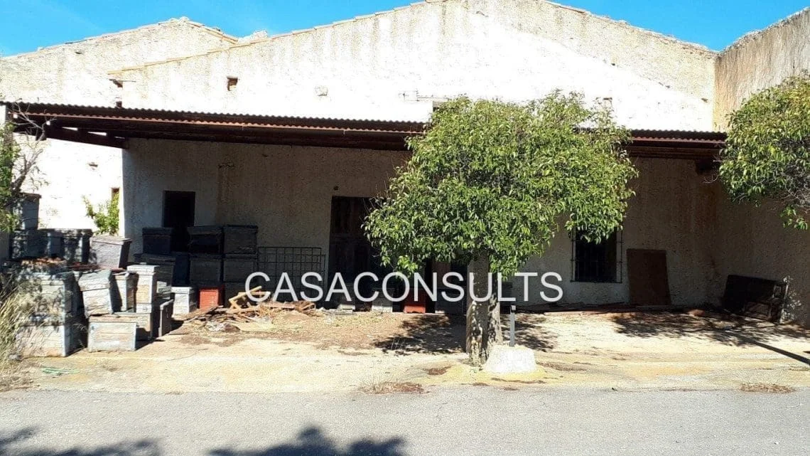 Renovation masía with 2,900 m² plot