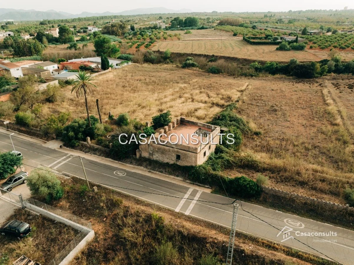 Urban Benlloch plot with development potential