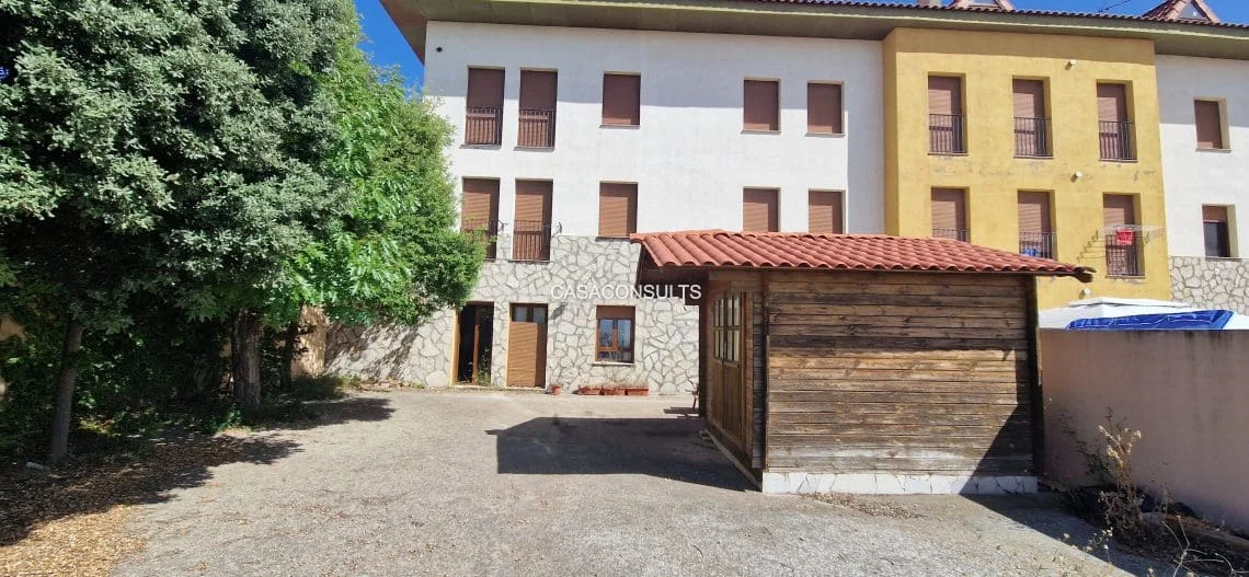 Apartamento de montaña con terraza y garaje
