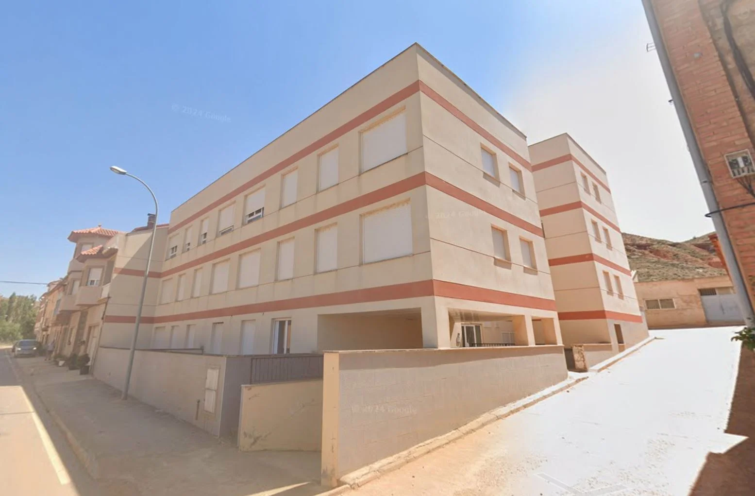 Stalled Villastar apartment project, 14 homes