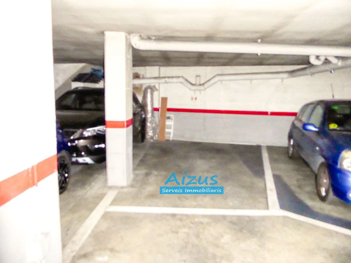 Wide parking space in Ripollet