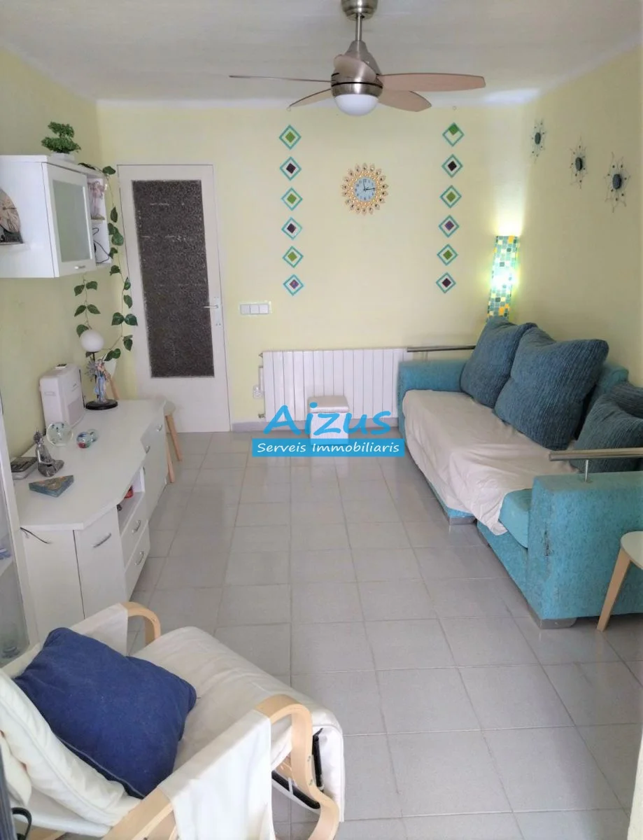 South-facing flat with three bedrooms