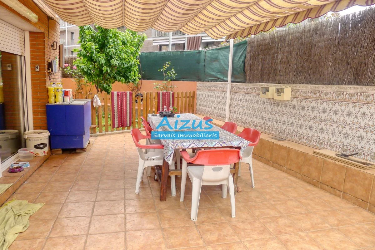 New Pinetons ground-floor flat, four bedrooms