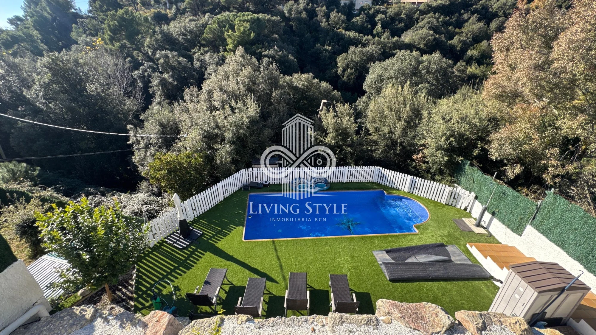 Chalet independiente con piscina privada