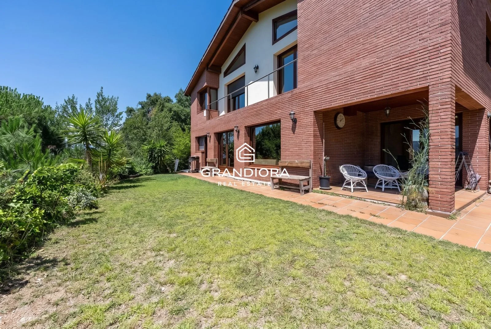 Sea-view chalet with 5 bedrooms