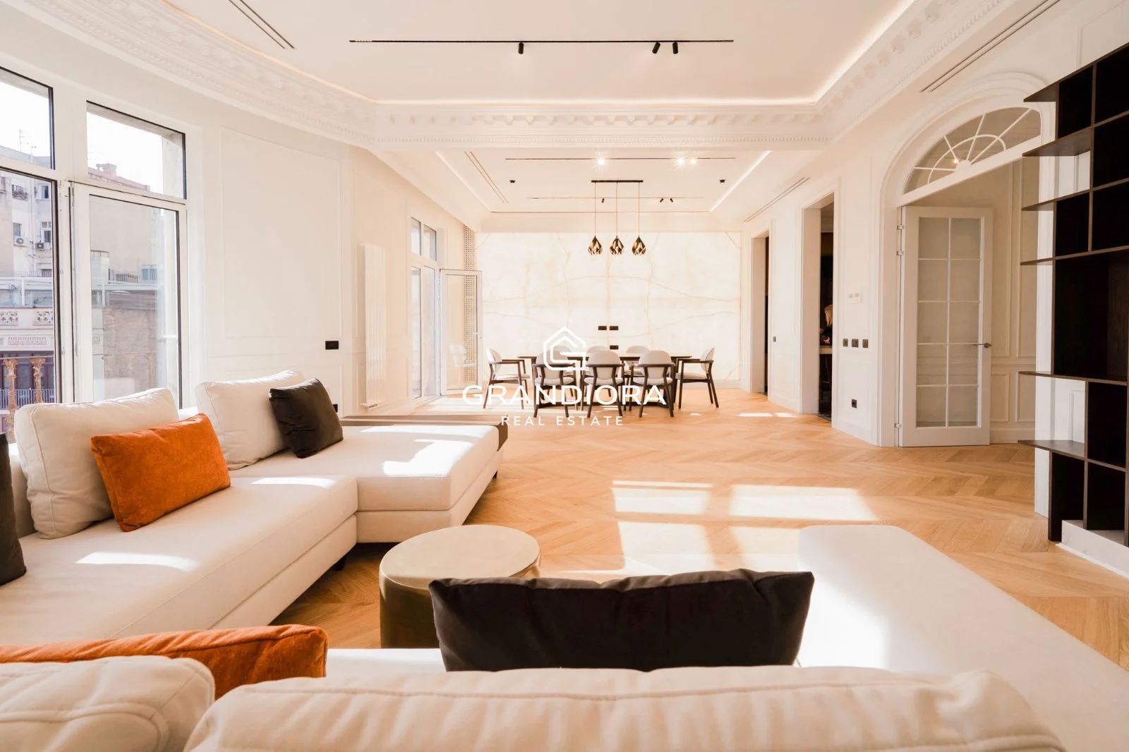Reformed Eixample flat, 280 m², four bedrooms