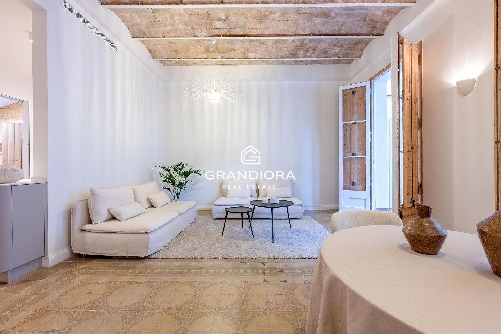 Reformed Eixample flat with 3 bedrooms