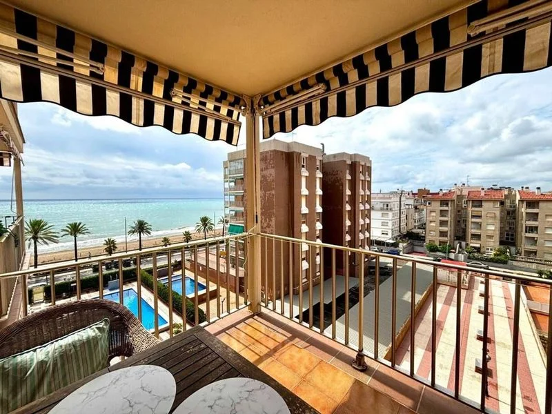 Seafront Calafell flat, 3 bedrooms
