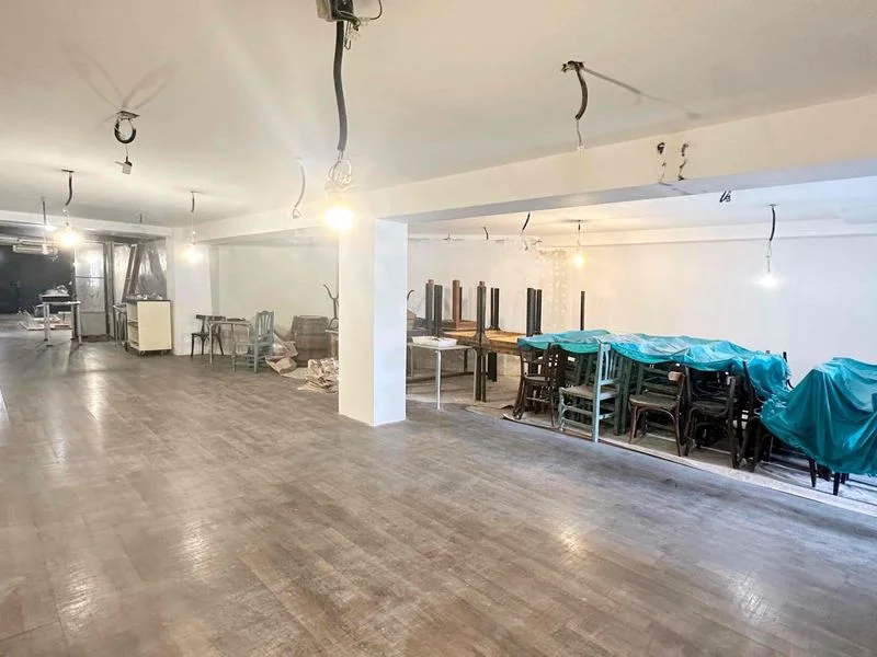 Restaurant premises by Vilassar station