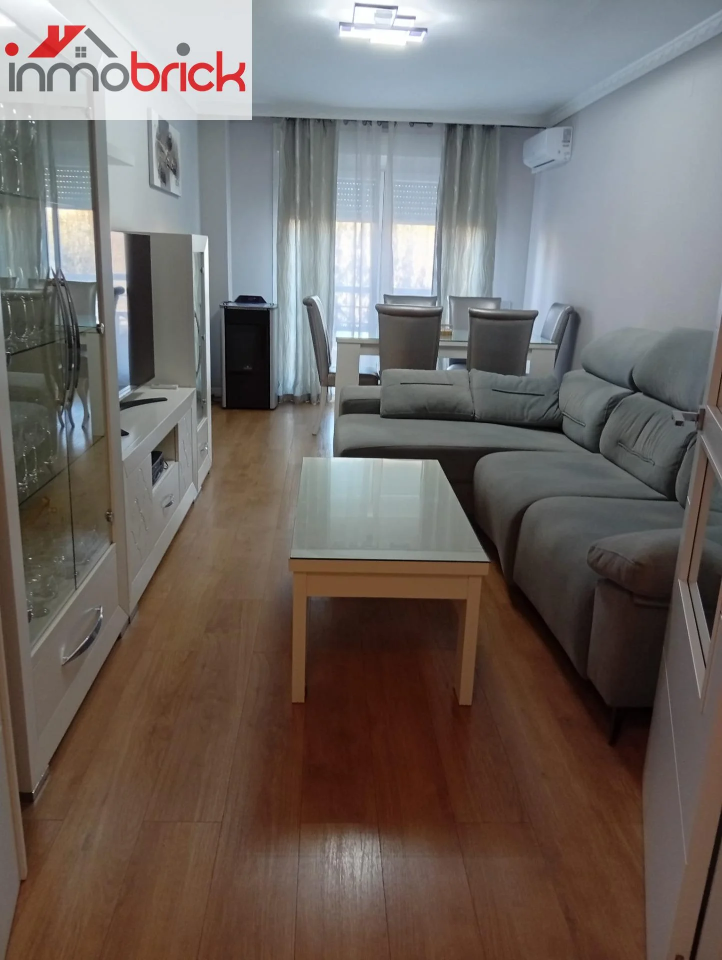 Spacious Lucena flat with four bedrooms