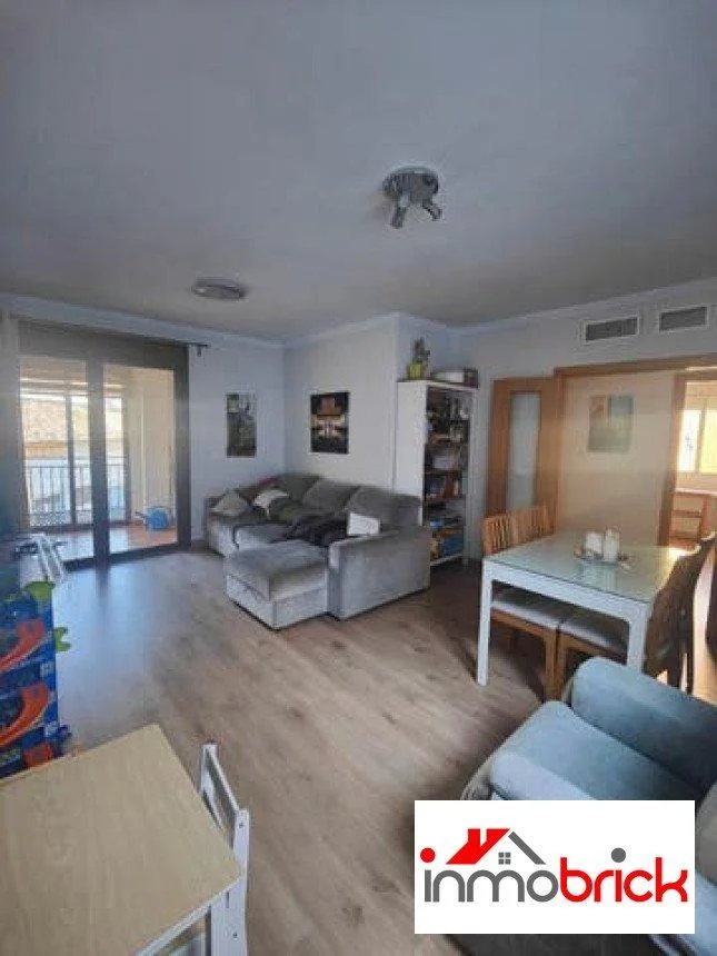 Spacious Priego flat, four bedrooms