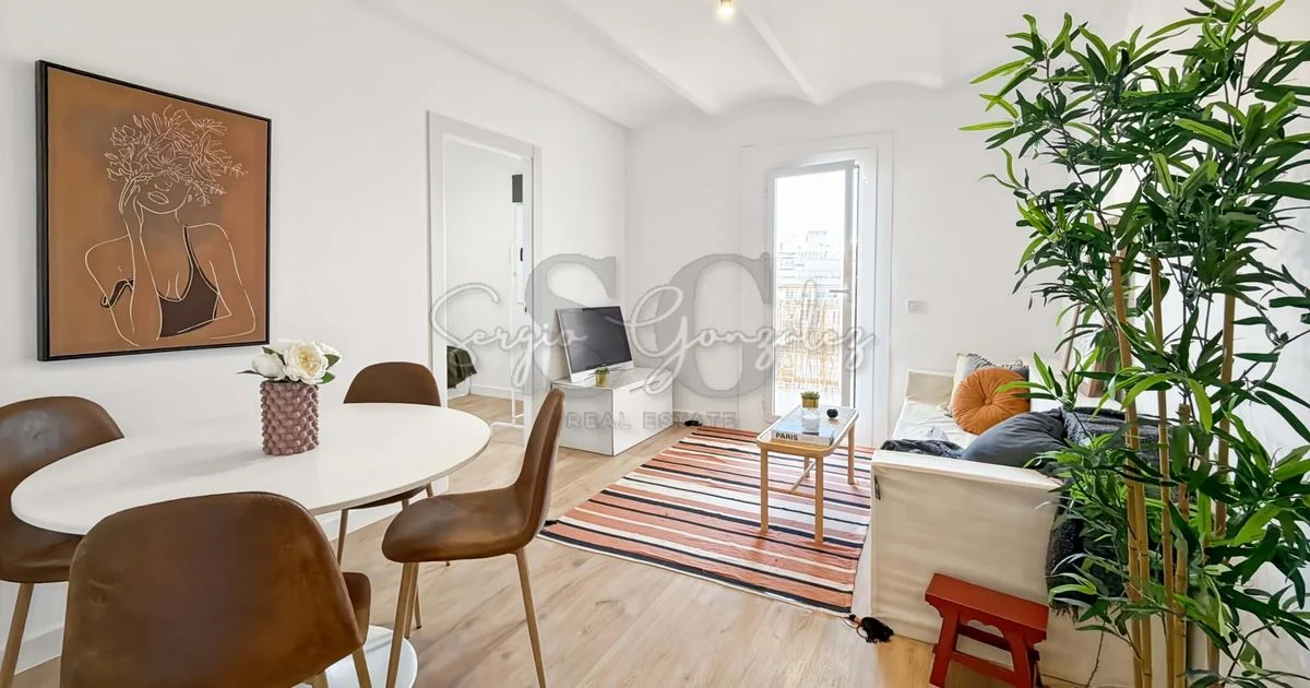 Renovated Eixample attic, 2 bedrooms