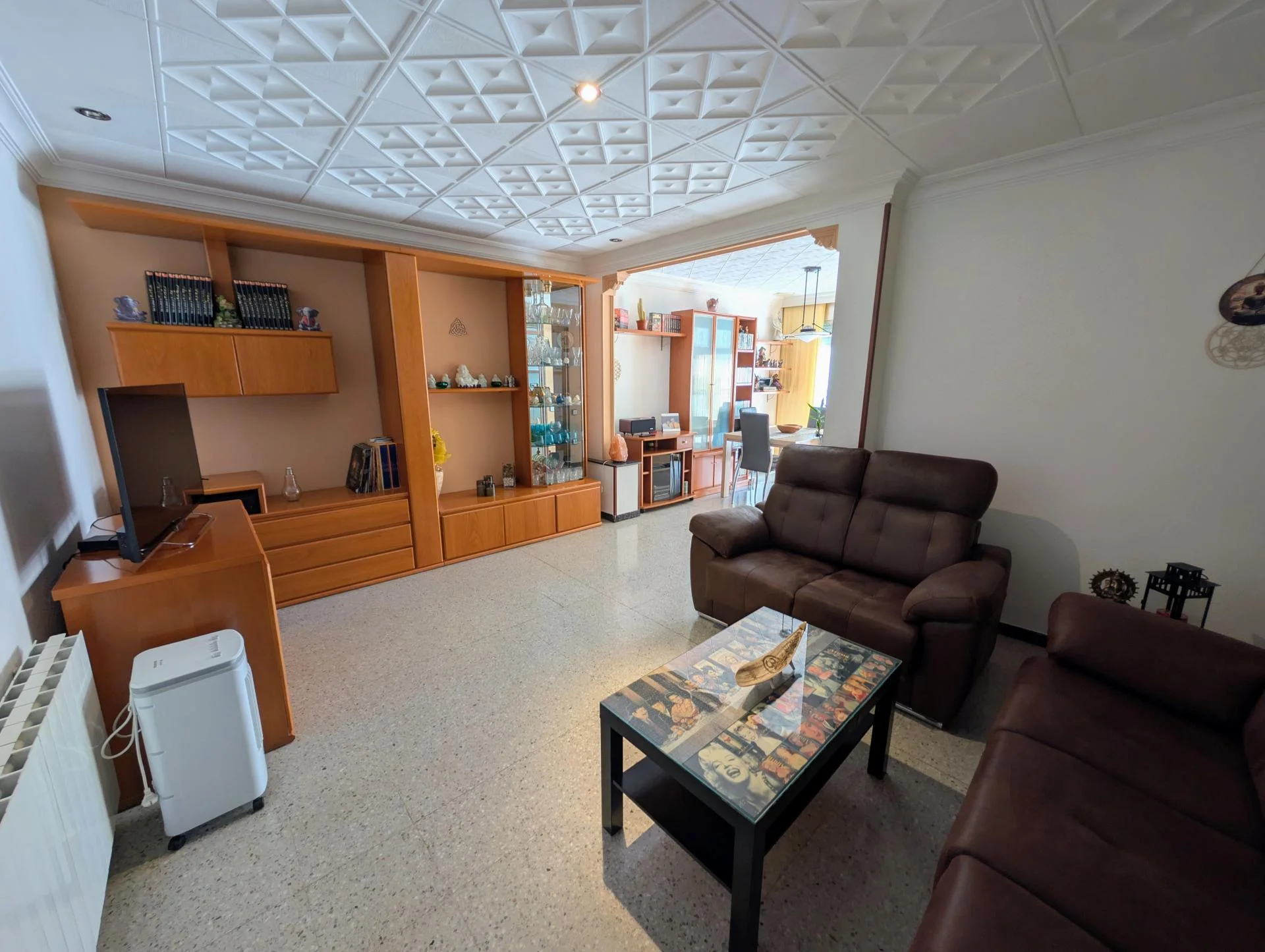 Spacious Terrassa attached home, 4 bedrooms