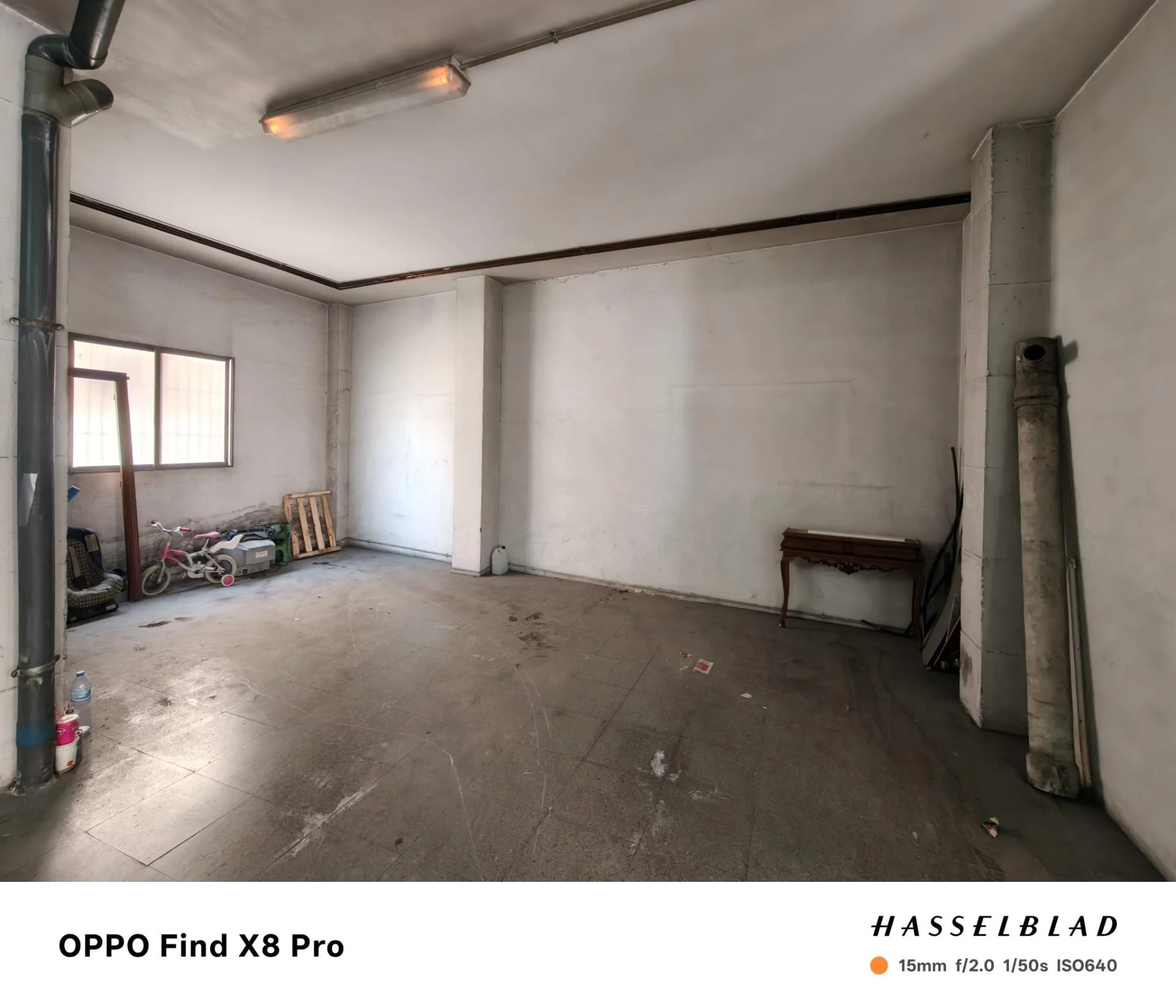 Javalí Viejo garage with conversion potential