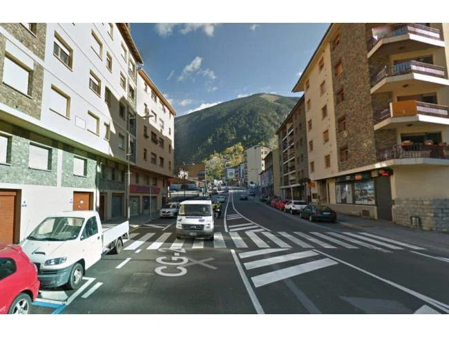 Ground-floor office in Encamp, 197 m²