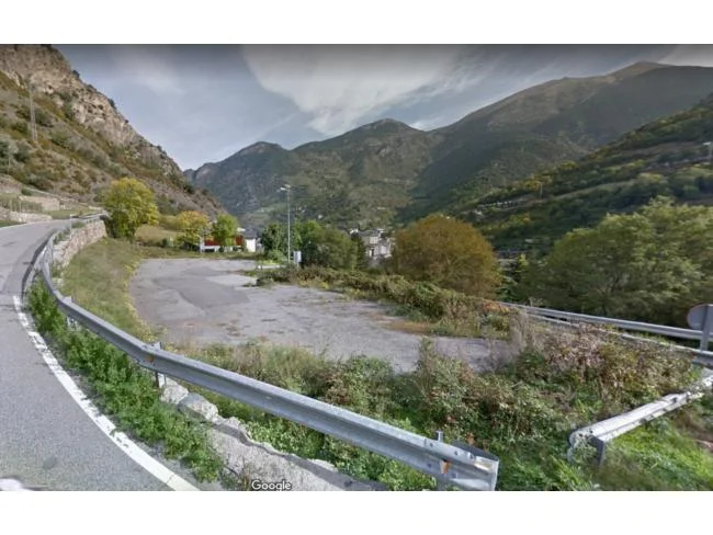 Parcela soleada con vistas al pueblo
