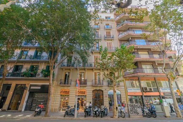 Piso con carácter en Eixample, 3 dormitorios