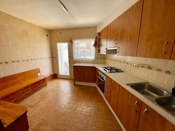 Piso reformable en Pineda, 3 dormitorios