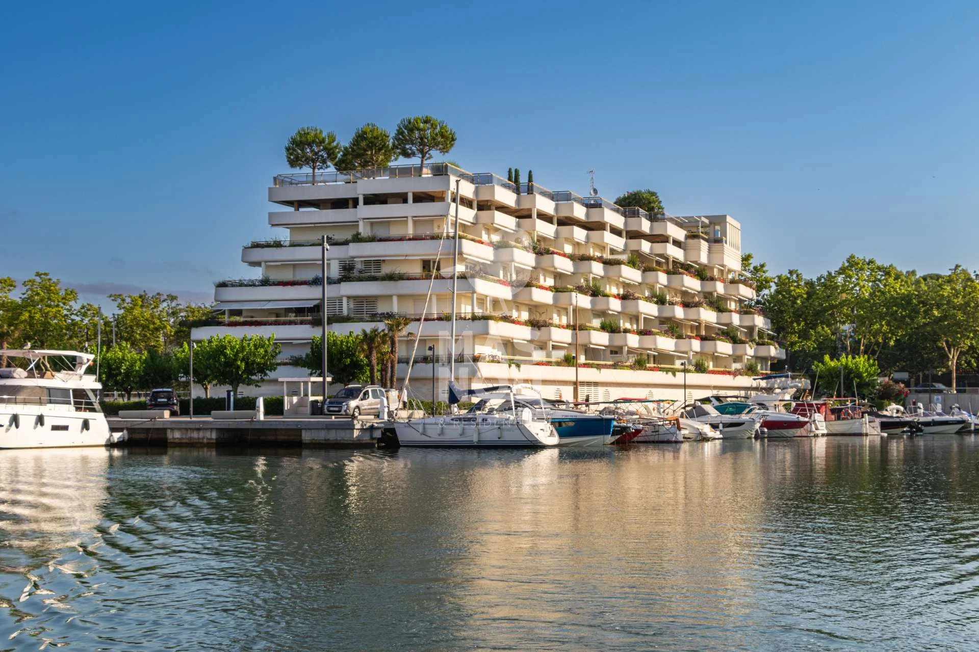 Dos apartamentos con vistas al puerto