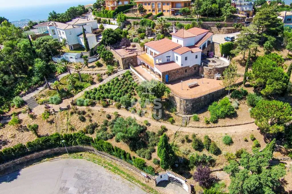 Mas Nou villa with 550 m²