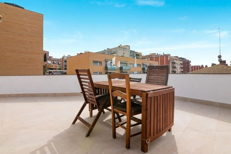 Rubí duplex penthouse with terrace