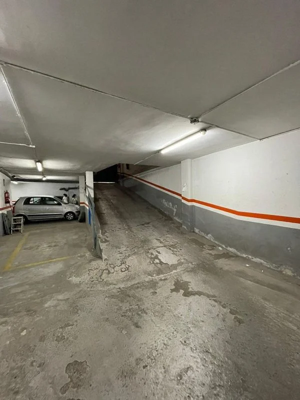 Small-car parking space in Progrés