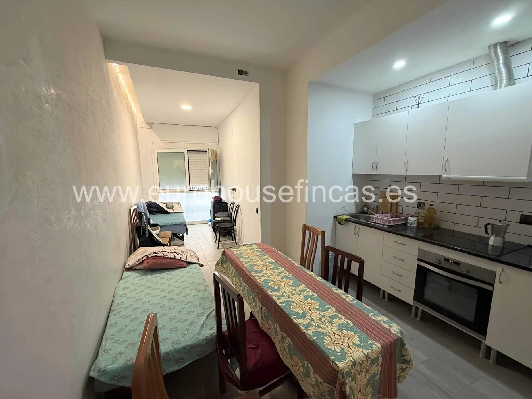 Two-unit ground-floor flat in Florida