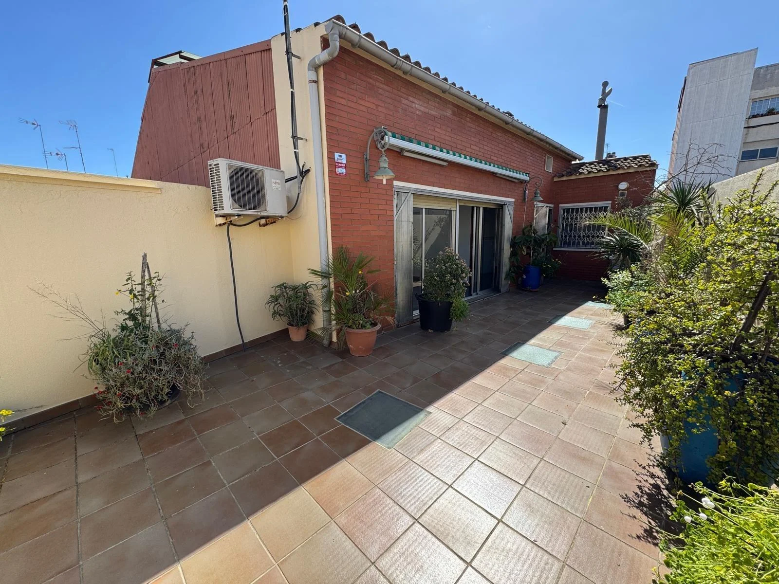 Casa de 345 m² en Centre con buhardilla