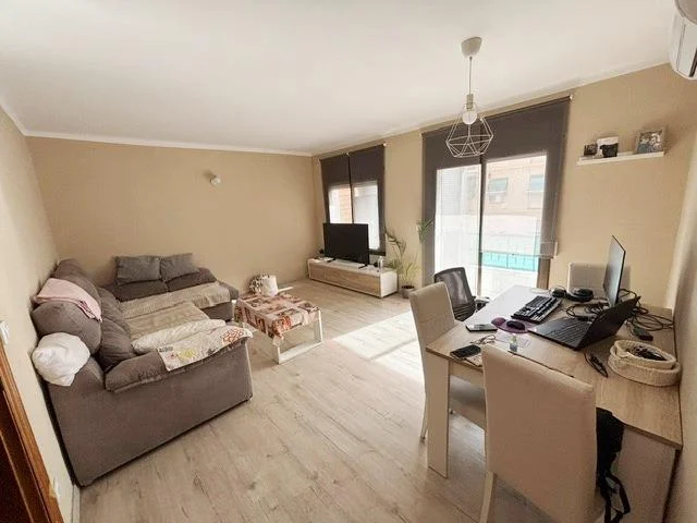 Reformed Les Planes flat, 2 bedrooms