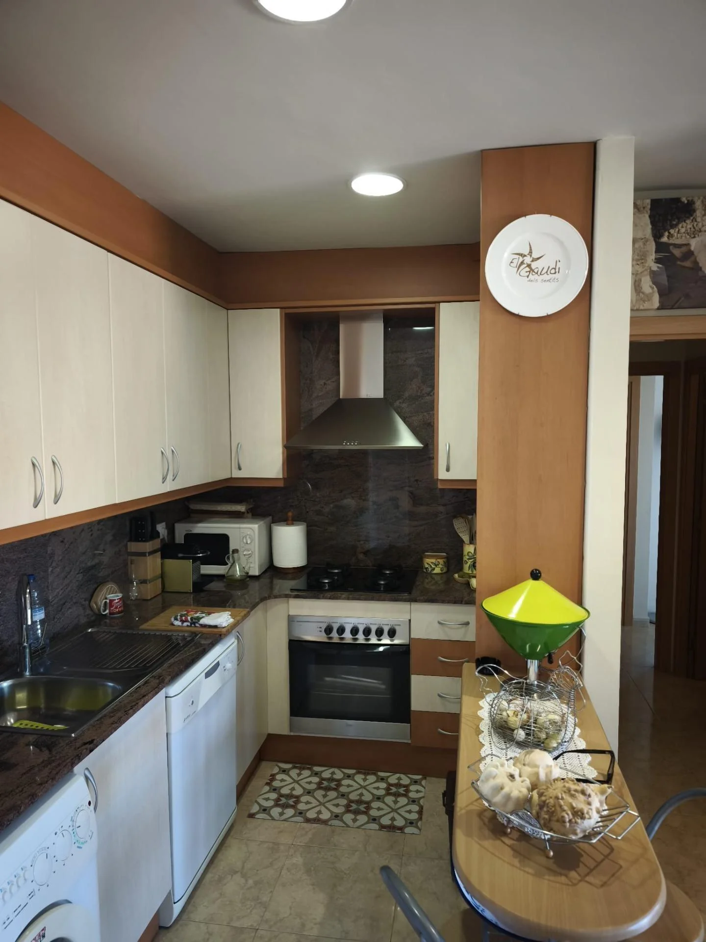 Coastal apartment with pool, 2 bedrooms