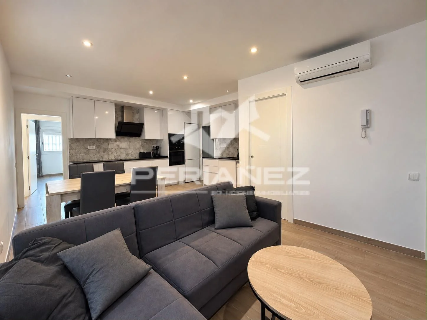 Reformed two-bedroom home near Marina