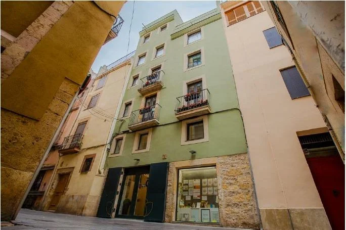 Rehabilitated Tarragona building, 378 m²