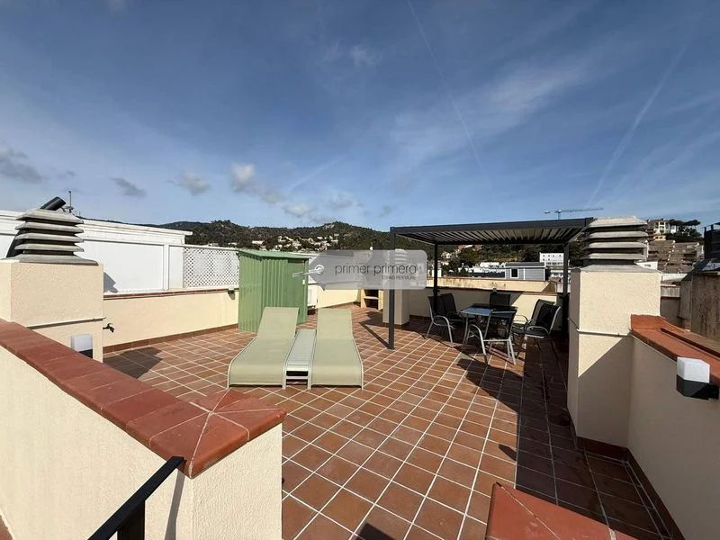 Renovated Tossa penthouse, two terraces