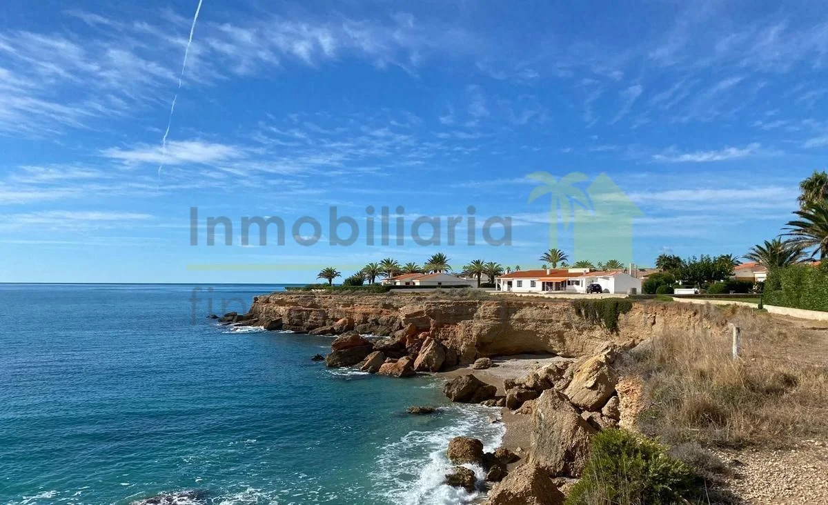 Villa frente al mar con dos viviendas