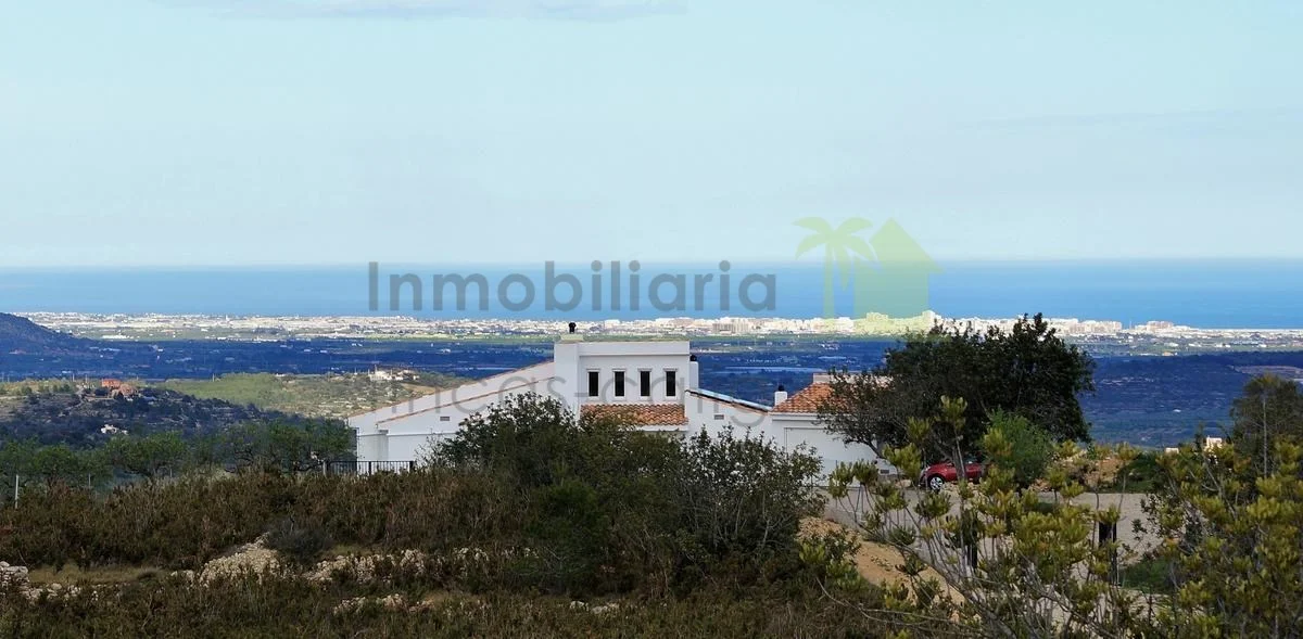 Private villa with sea views, 199 m²