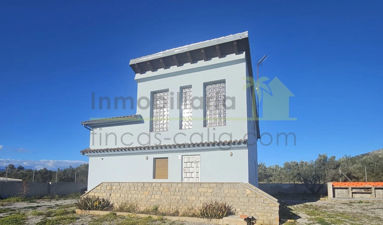 Villa in Sant Mateu with large plot