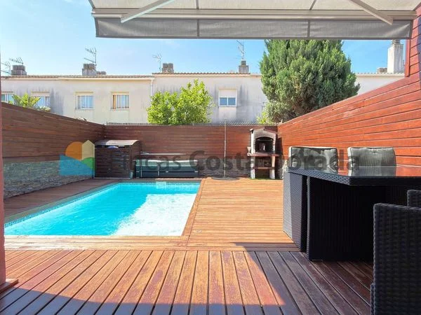 Renovated townhouse in Cubelles, 4 bedrooms