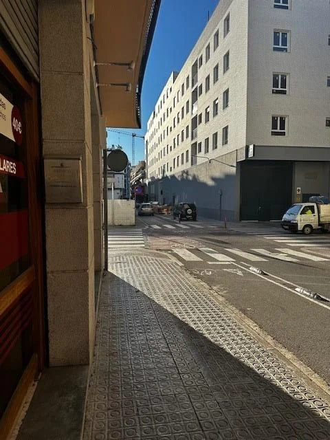 Almacén comercial cerca del Parque Sama