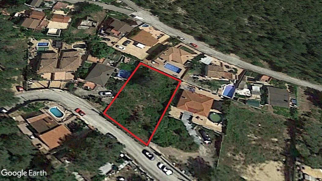 Parcela edificable en Canyelles, 631 m²
