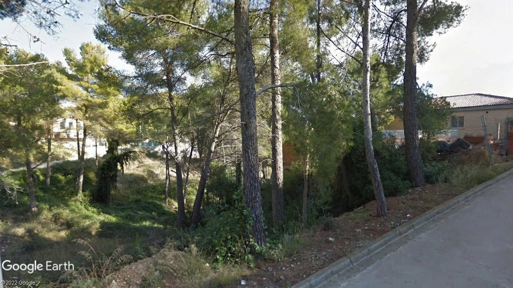 Parcela edificable en Canyelles cerca de la costa