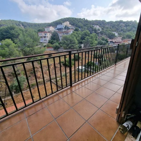 Villa sin terminar con parcela de 1.208 m²