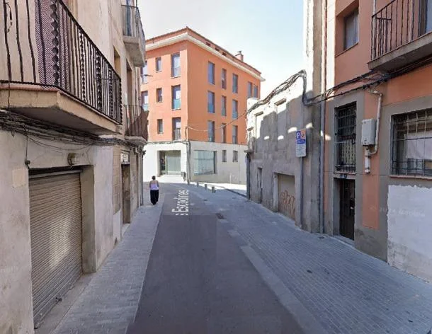 Piso de dos habitaciones para reformar en Manresa