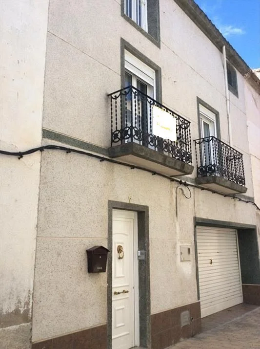 Casa reformada en Aldover, 5 dormitorios